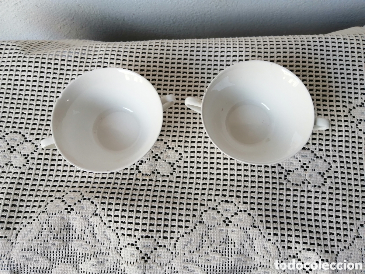 Antig&uuml;edades: DOS TAZAS CONSOM&Eacute; BLANCAS - Foto 2