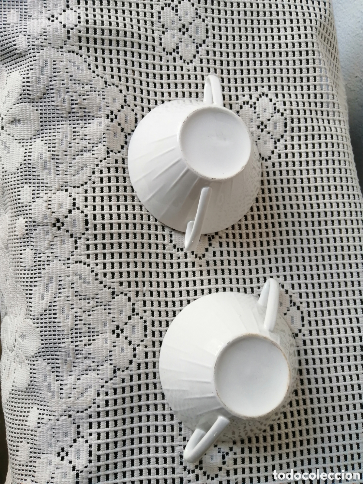 Antig&uuml;edades: DOS TAZAS CONSOM&Eacute; BLANCAS - Foto 3