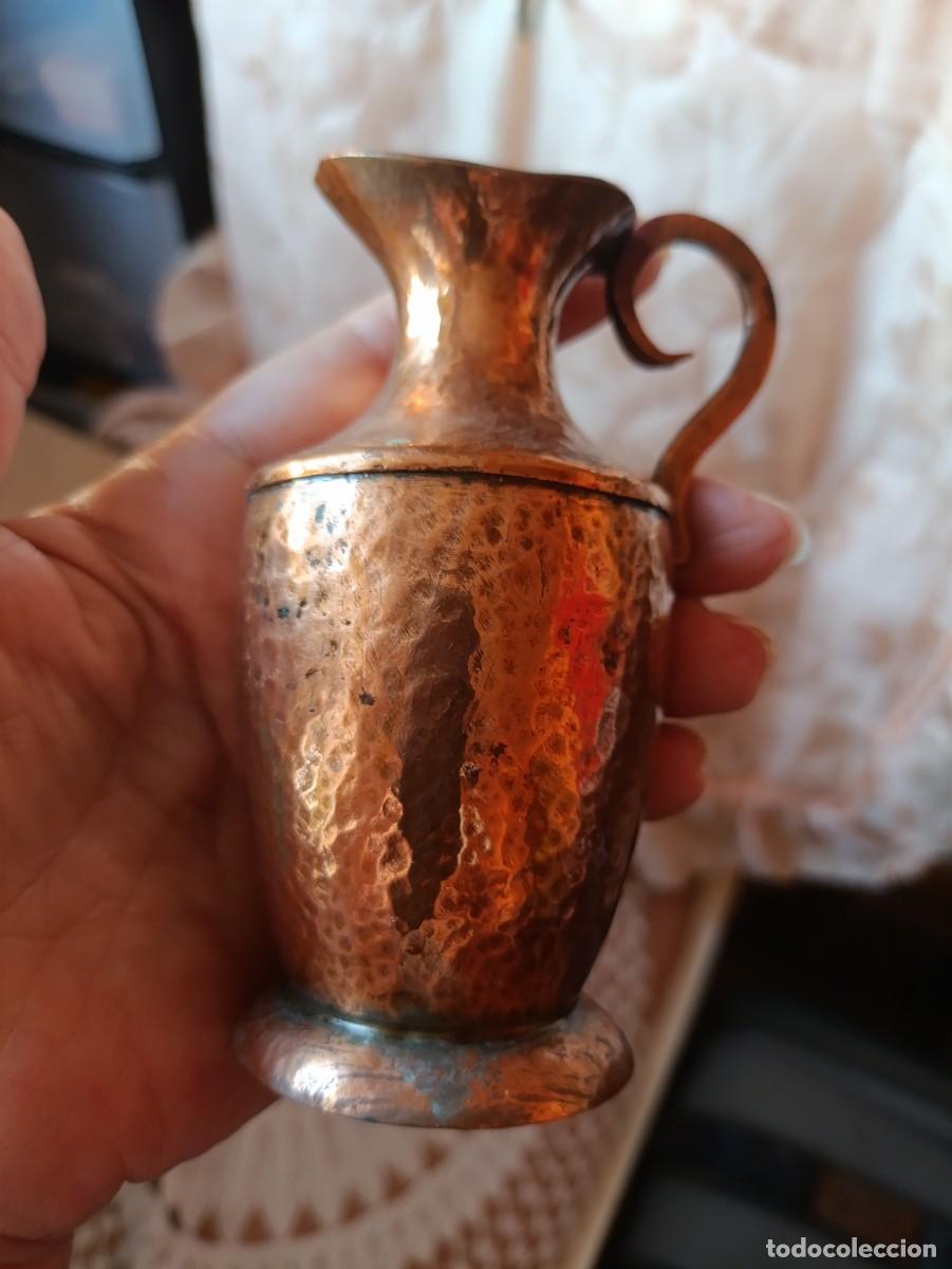 Antig&uuml;edades: Jarron de cobre. Alto 10 cm. - Foto 2