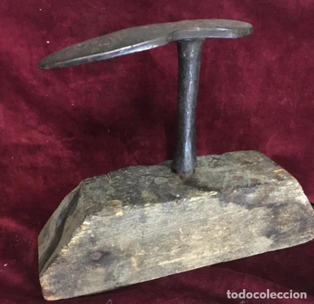Antig&uuml;edades: Antiguo Yunque de zapatero - Foto 1