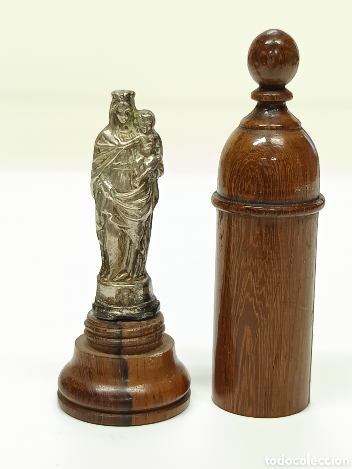 Antig&uuml;edades: Relicario de madera con virgen de plata - Foto 1