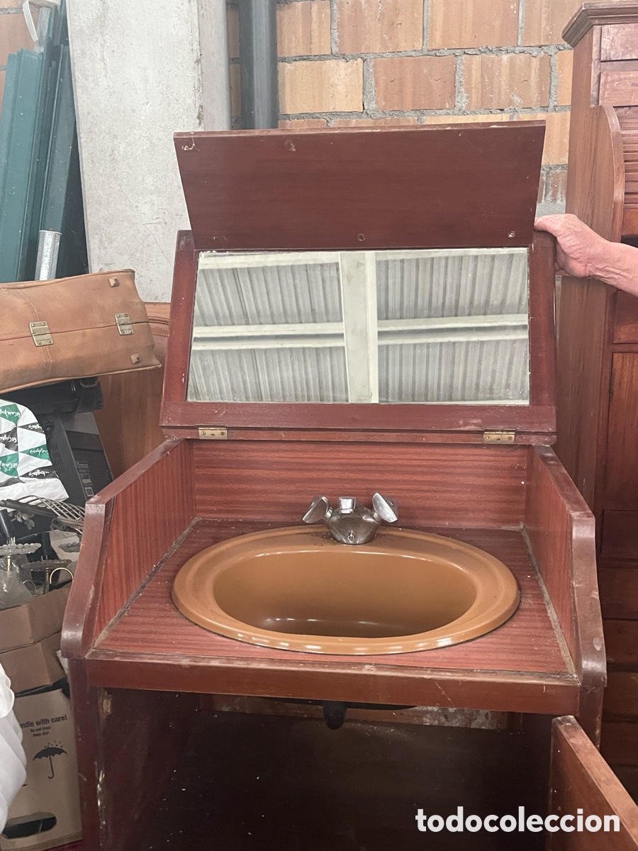 Antig&uuml;edades: C&oacute;moda de madera con lavado oculto - Foto 2
