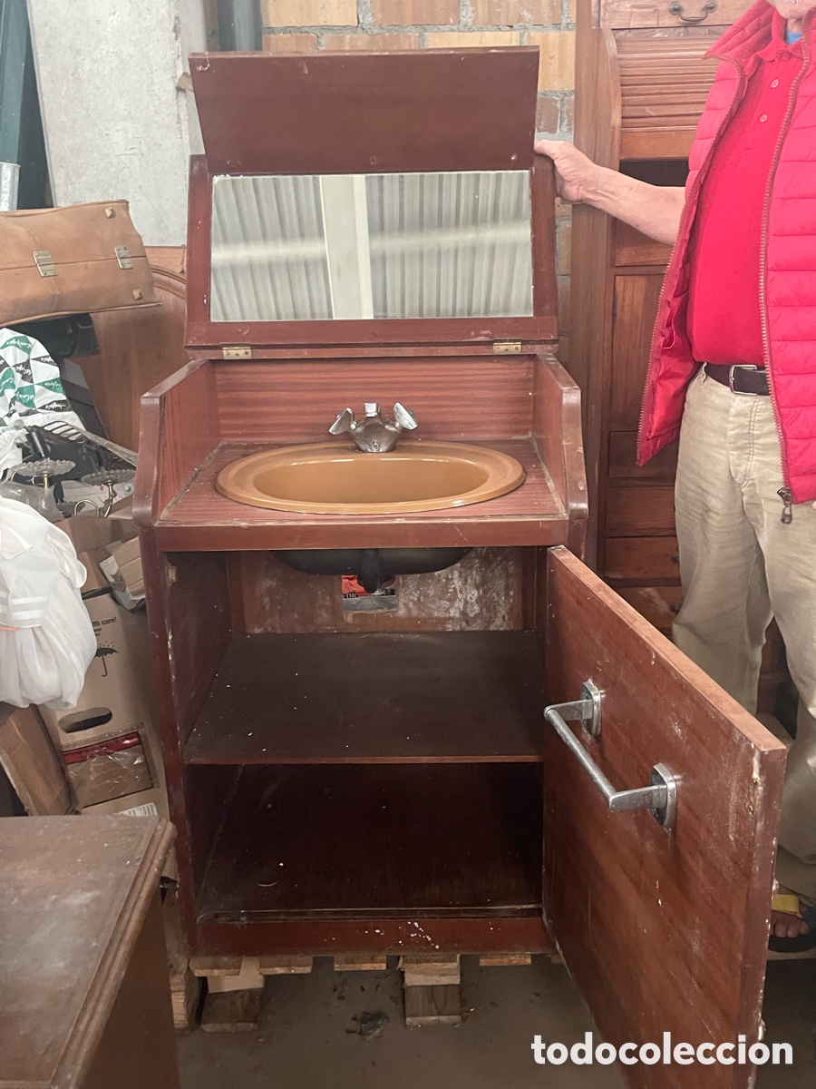Antig&uuml;edades: C&oacute;moda de madera con lavado oculto - Foto 3