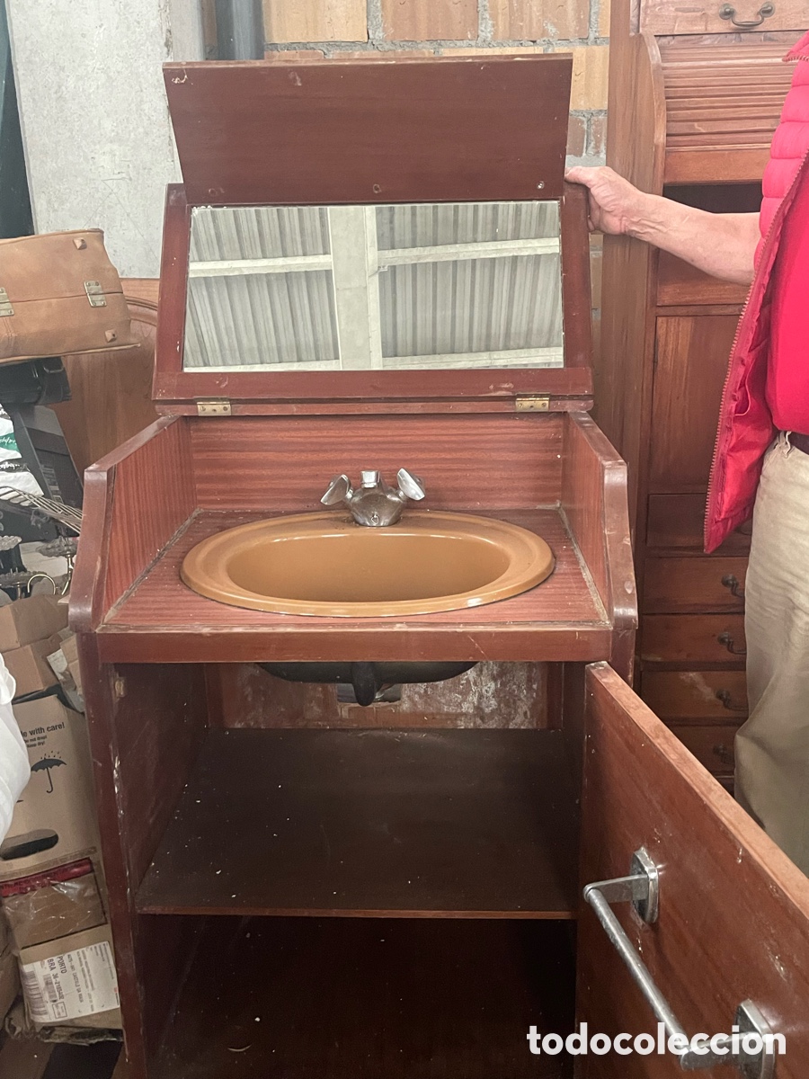 Antig&uuml;edades: C&oacute;moda de madera con lavado oculto - Foto 4