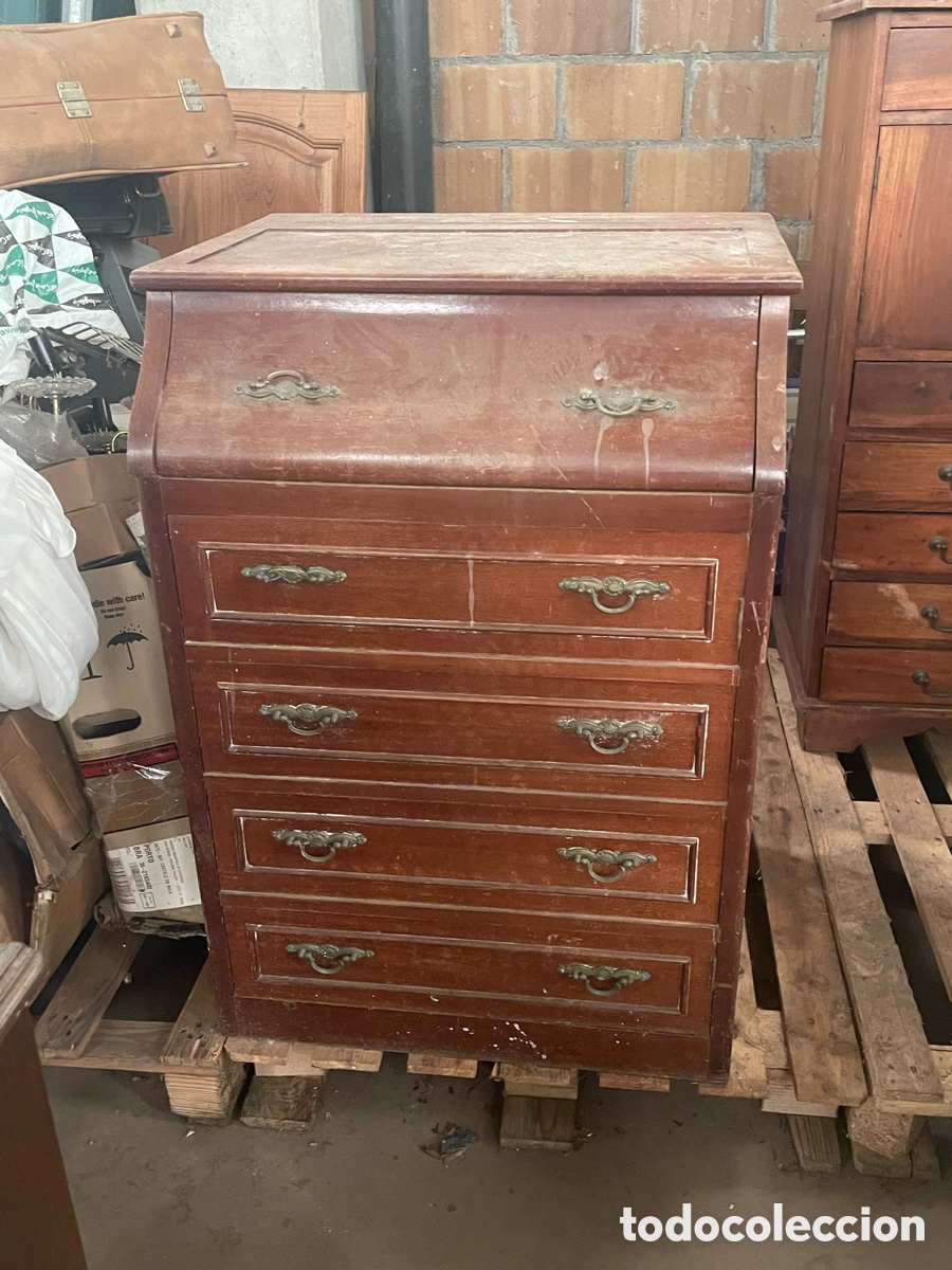 Antig&uuml;edades: C&oacute;moda de madera con lavado oculto - Foto 1