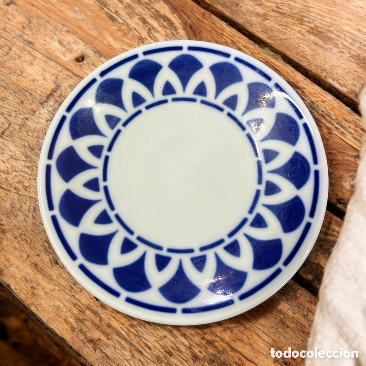 Antig&uuml;edades: Plato de caf&eacute; de Sargadelos - Foto 1