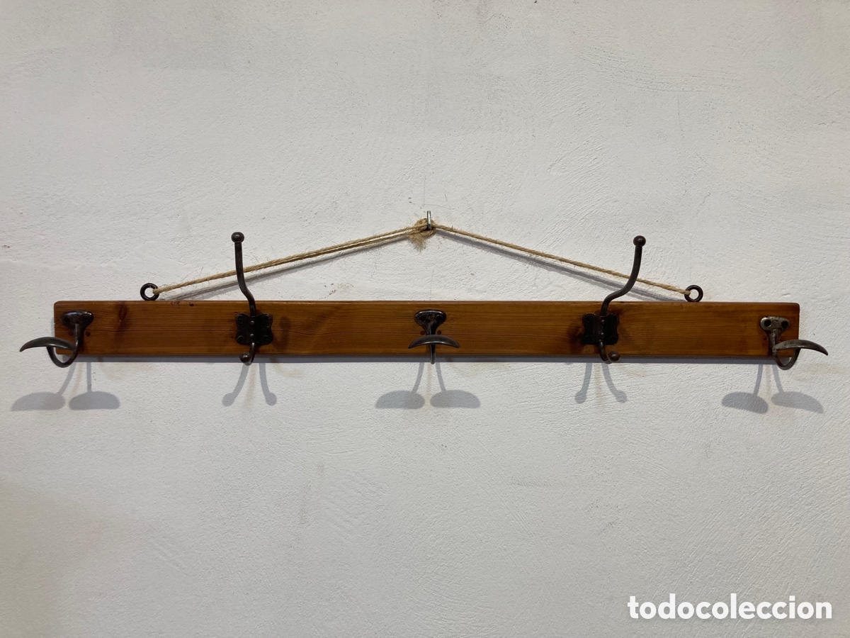 Antig&uuml;edades: Antiguo perchero para colgar - Foto 2