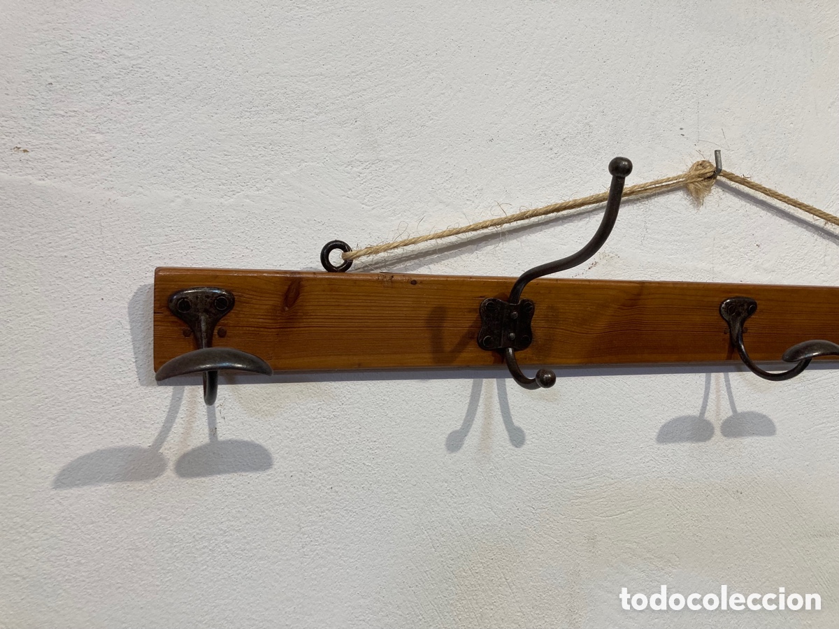 Antig&uuml;edades: Antiguo perchero para colgar - Foto 3