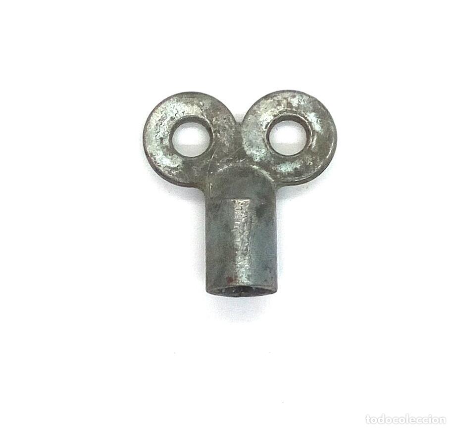 Antiquit&eacute;s: ⏰ LLAVE PEQUE&Ntilde;A PARA PURGAR RADIADOR PARA 4,5 mm.