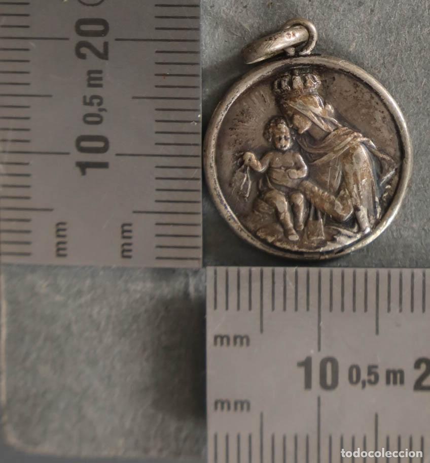Antig&uuml;edades: MEDALLA. SGDO CORAZON. VIRGEN DEL CARMEN. PLATA - Foto 2