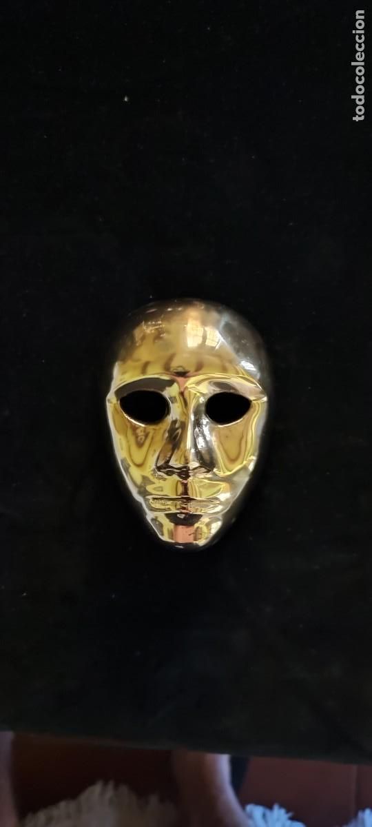 Antig&uuml;edades: Mascara de bronce para colgar - Foto 1