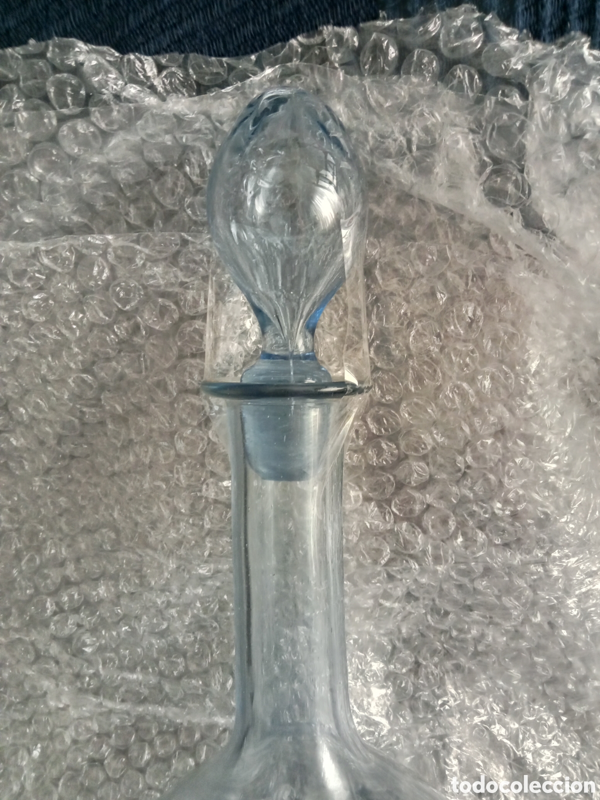 Antig&uuml;edades: Botella cristal celeste - Foto 3
