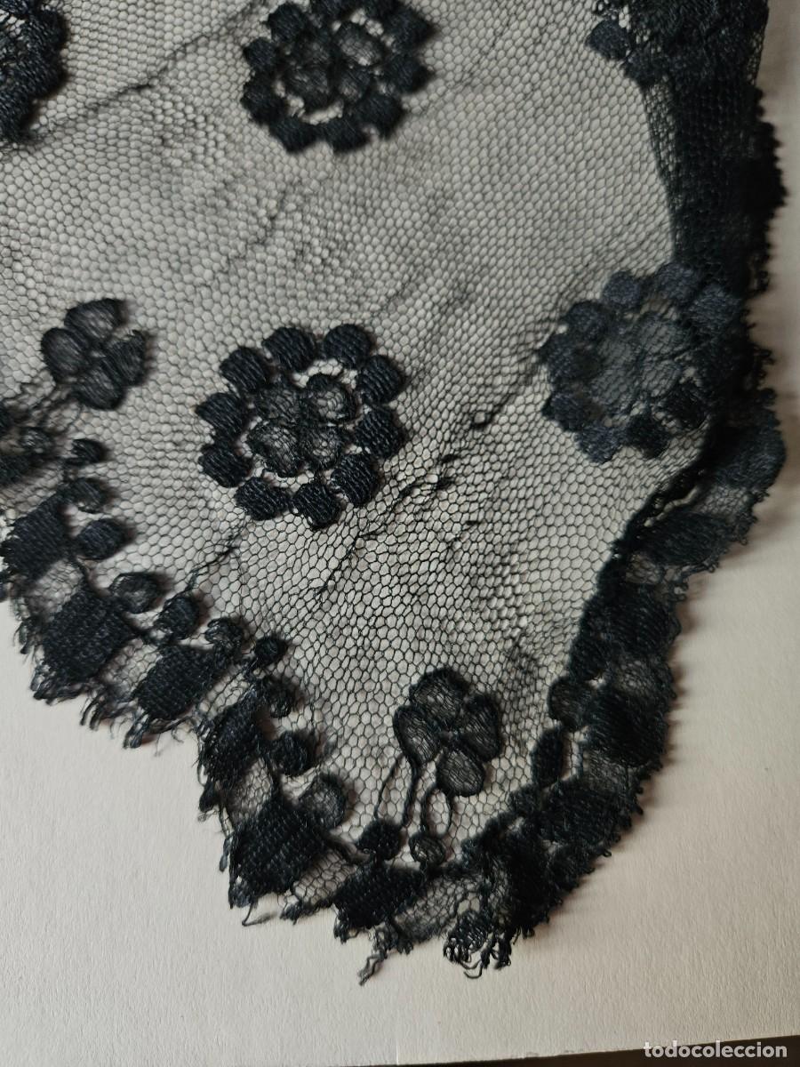 Antig&uuml;edades: MANTILLA ENCAJE NEGRO, 1900 - Foto 4