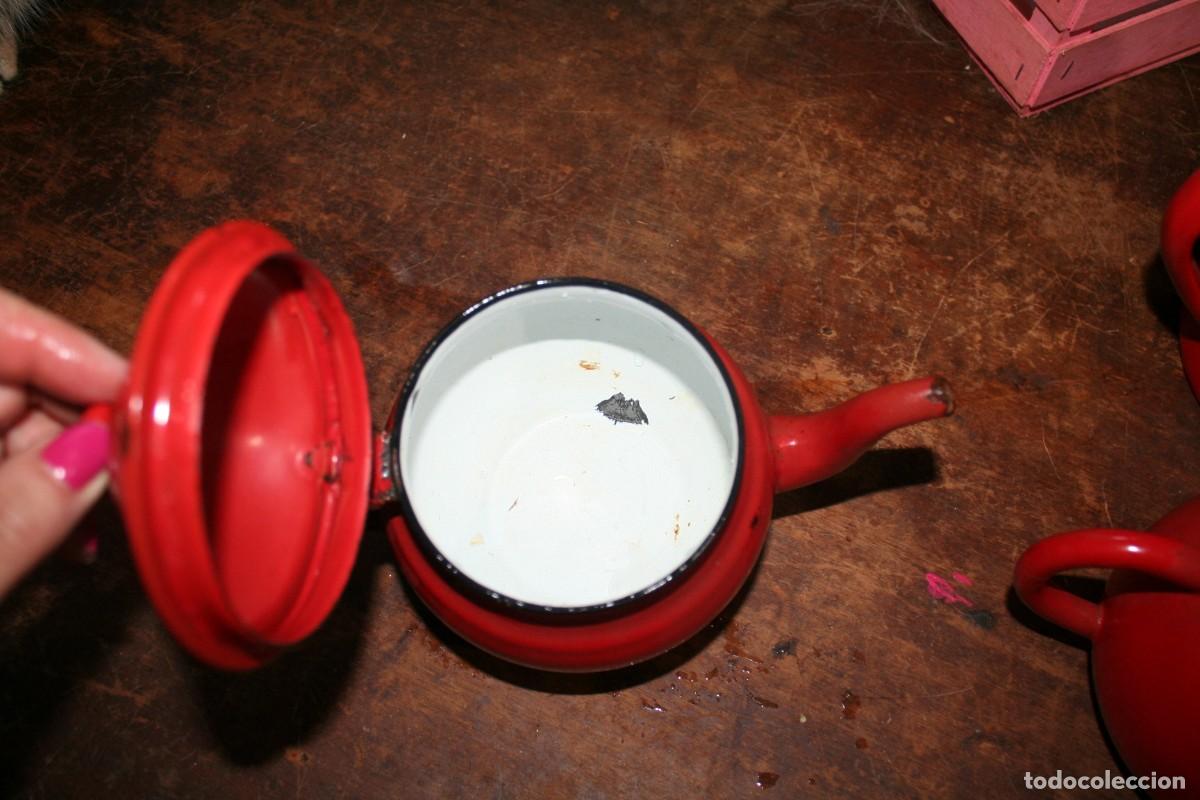 Antig&uuml;edades: antigua tetera cafetera esmaltada roja - Foto 3