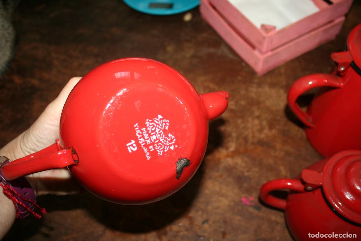 Antig&uuml;edades: antigua tetera cafetera esmaltada roja - Foto 4