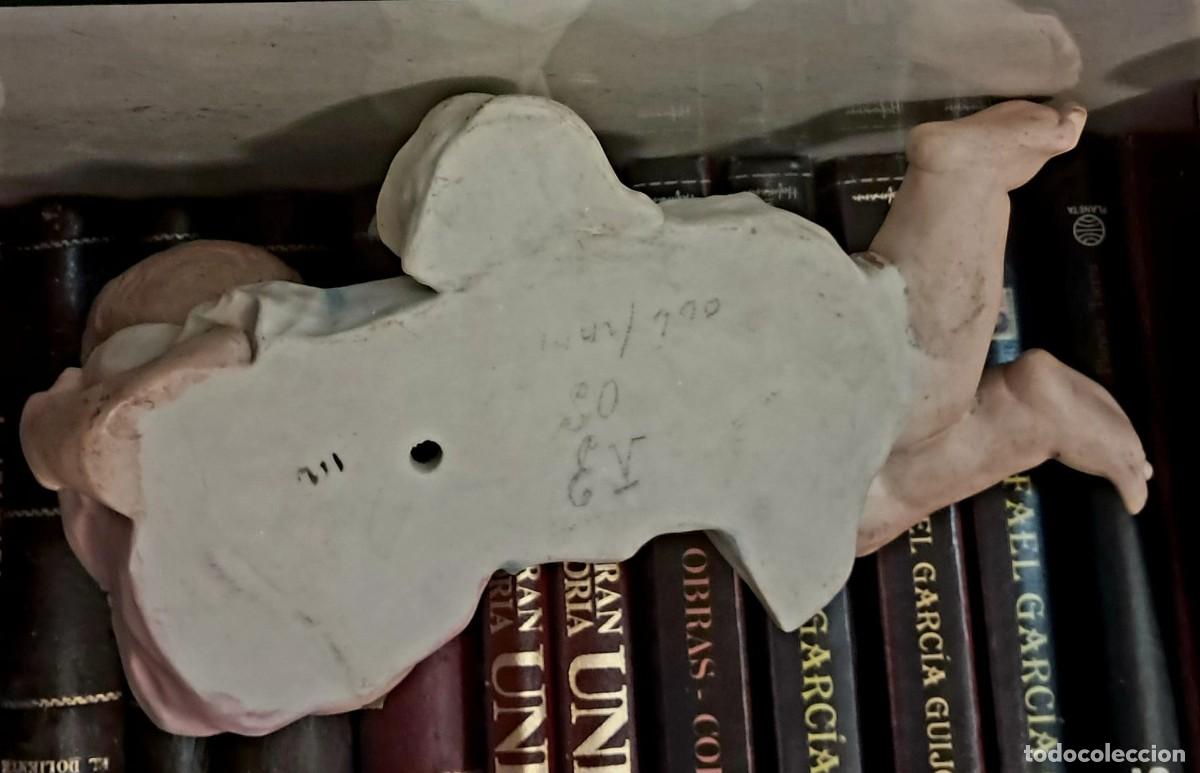 Antig&uuml;edades: Figura con perro y chupe (de colecci&oacute;n; numerado) - Foto 2