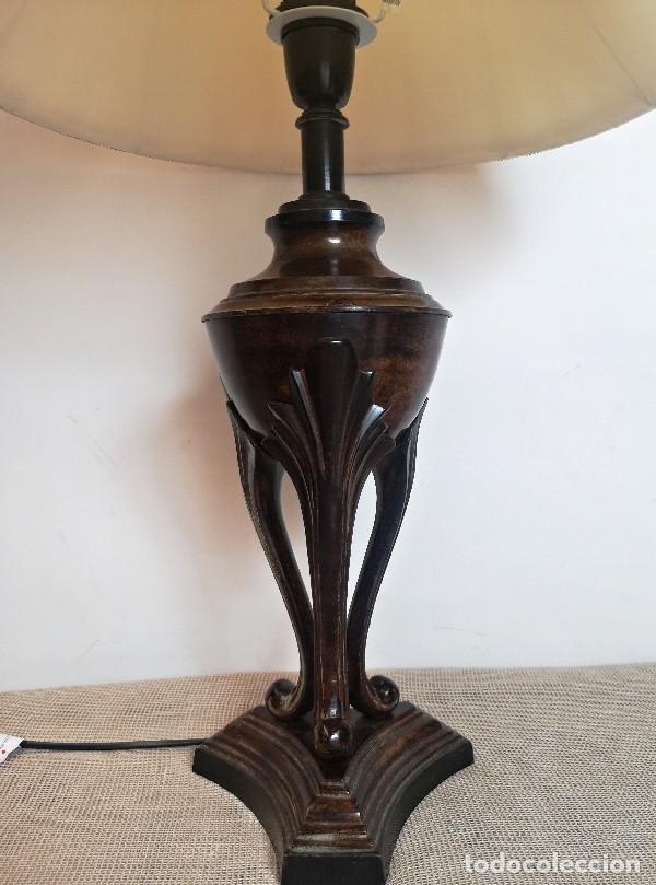 Antig&uuml;edades: L&aacute;mpara de Mesa con Base Met&aacute;lica - Foto 2