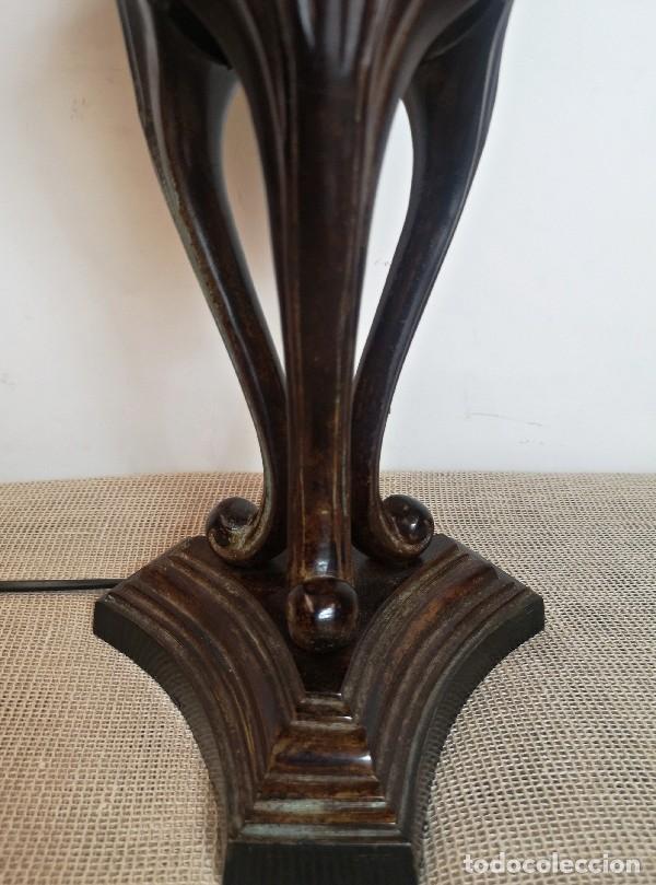 Antig&uuml;edades: L&aacute;mpara de Mesa con Base Met&aacute;lica - Foto 3