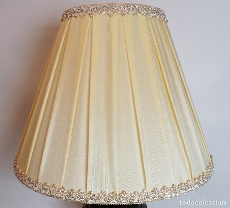 Antig&uuml;edades: L&aacute;mpara de Mesa con Base Met&aacute;lica - Foto 4