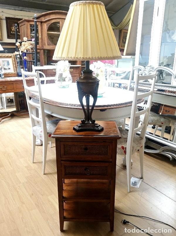 Antig&uuml;edades: L&aacute;mpara de Mesa con Base Met&aacute;lica - Foto 7