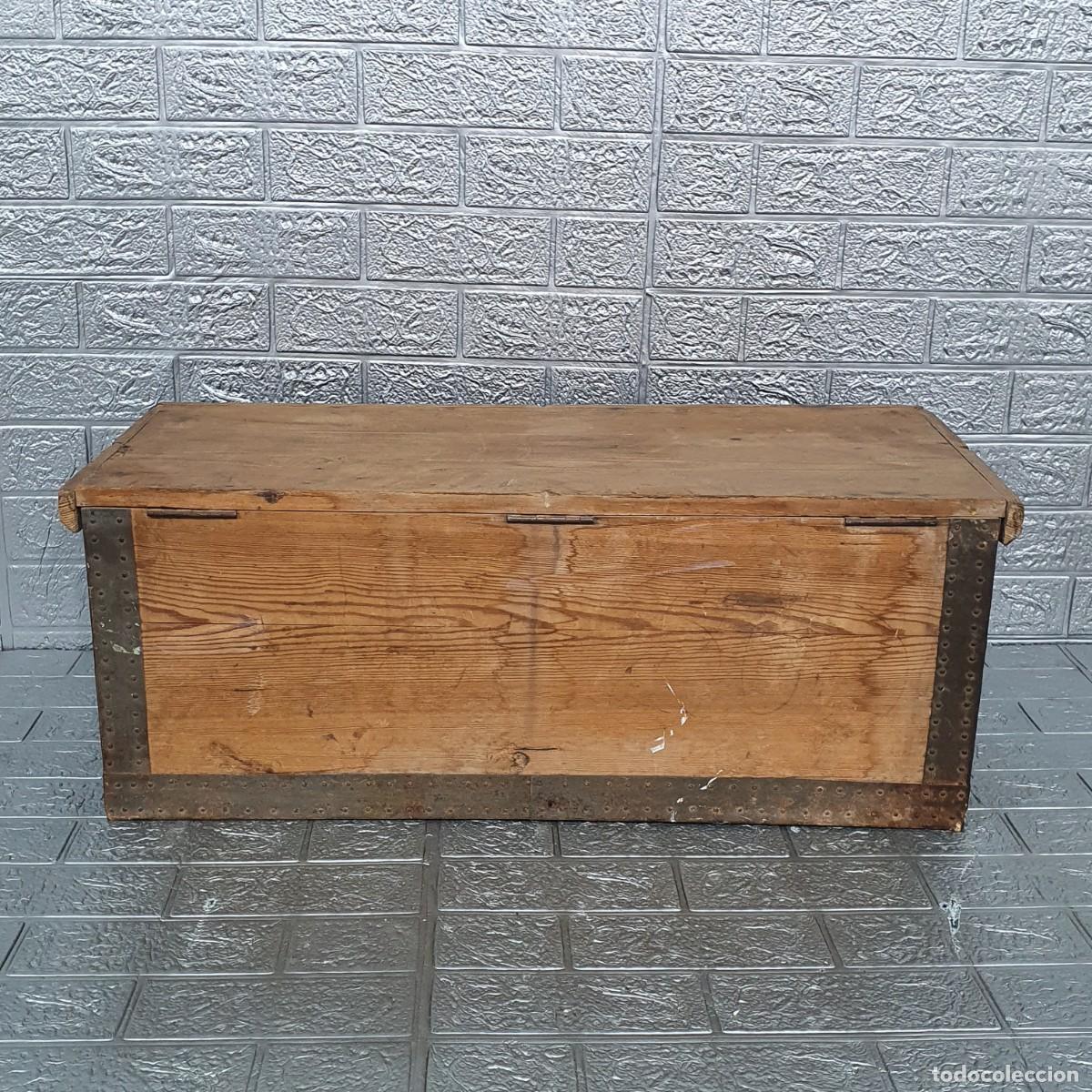 Antig&uuml;edades: Antigua arca de madera detalles en forja - Foto 6