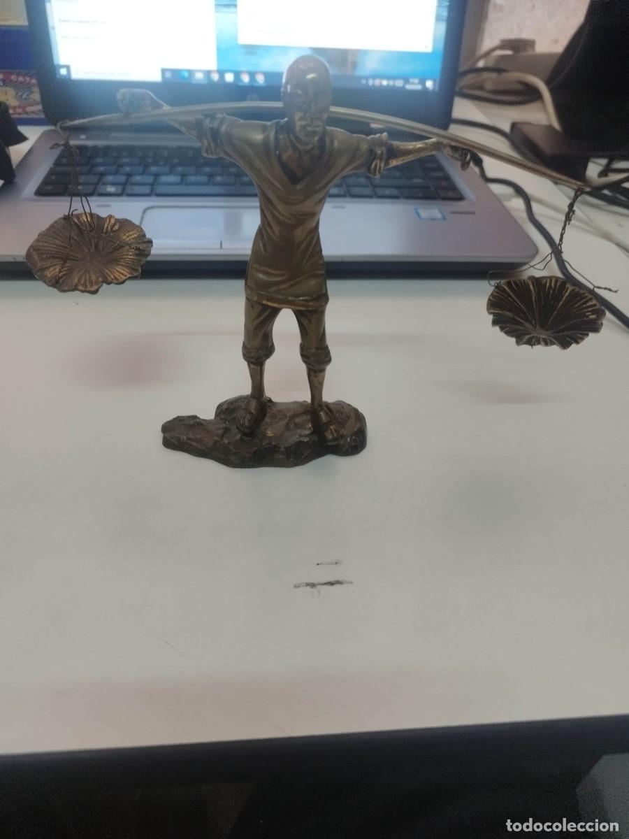 Antig&uuml;edades: Figura campesino bronce - Foto 1