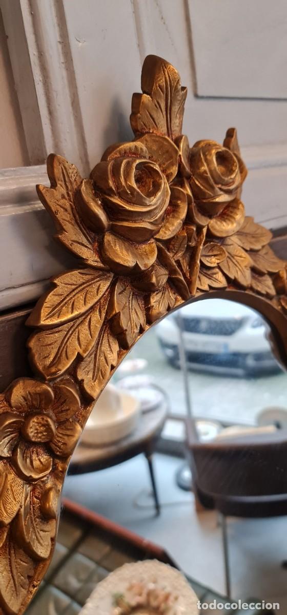 Antig&uuml;edades: Espejo de bronce con decoraci&oacute;n de rosas - Foto 4