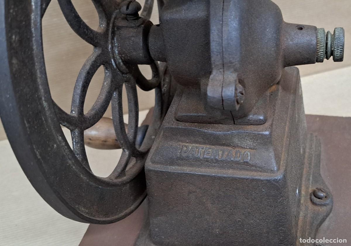 Antig&uuml;edades: Molinillo de caf&eacute; marca Lie, funciona bien - Foto 5
