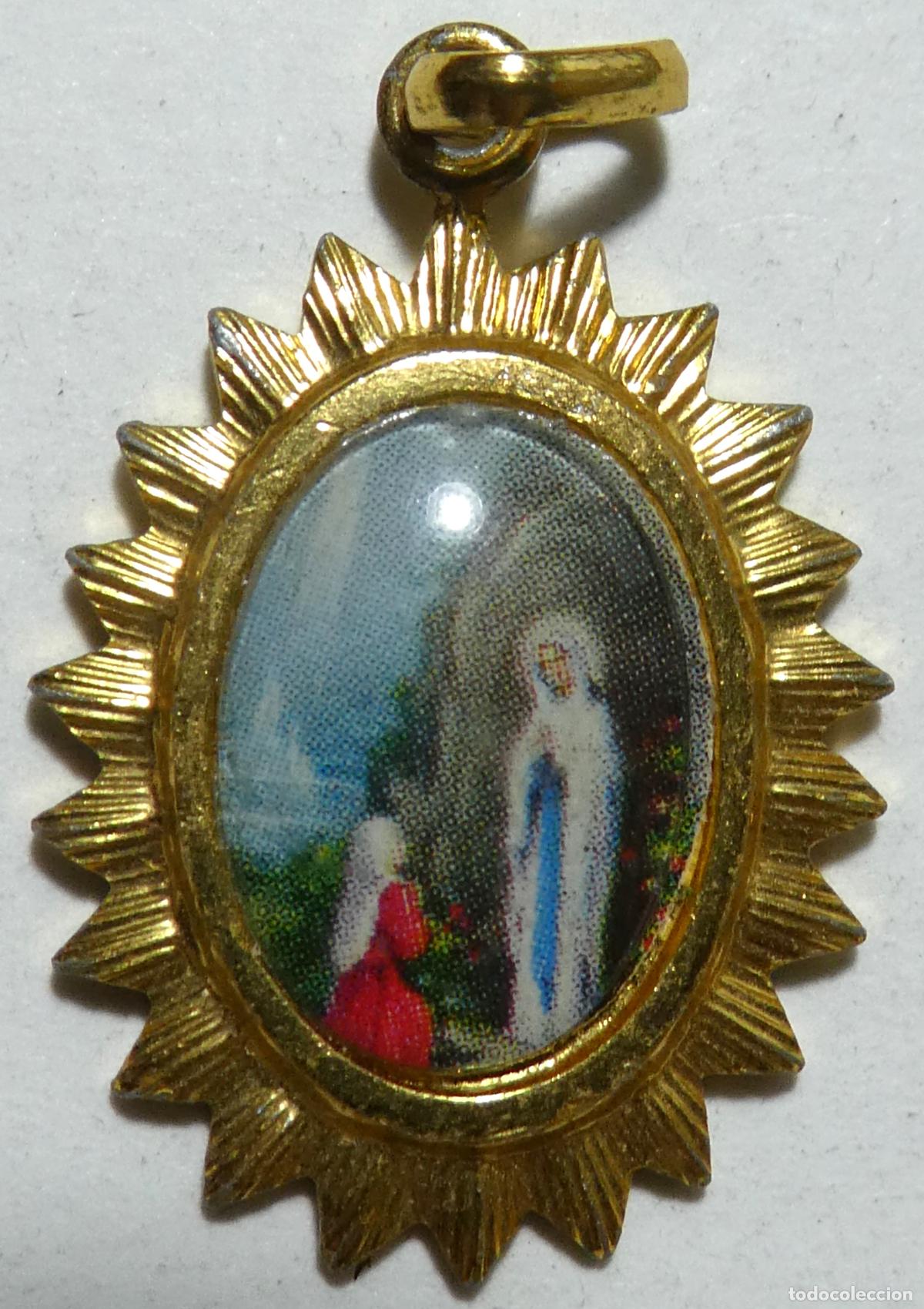 Antig&uuml;edades: Medalla de la Virgen de Lourdes - Foto 1