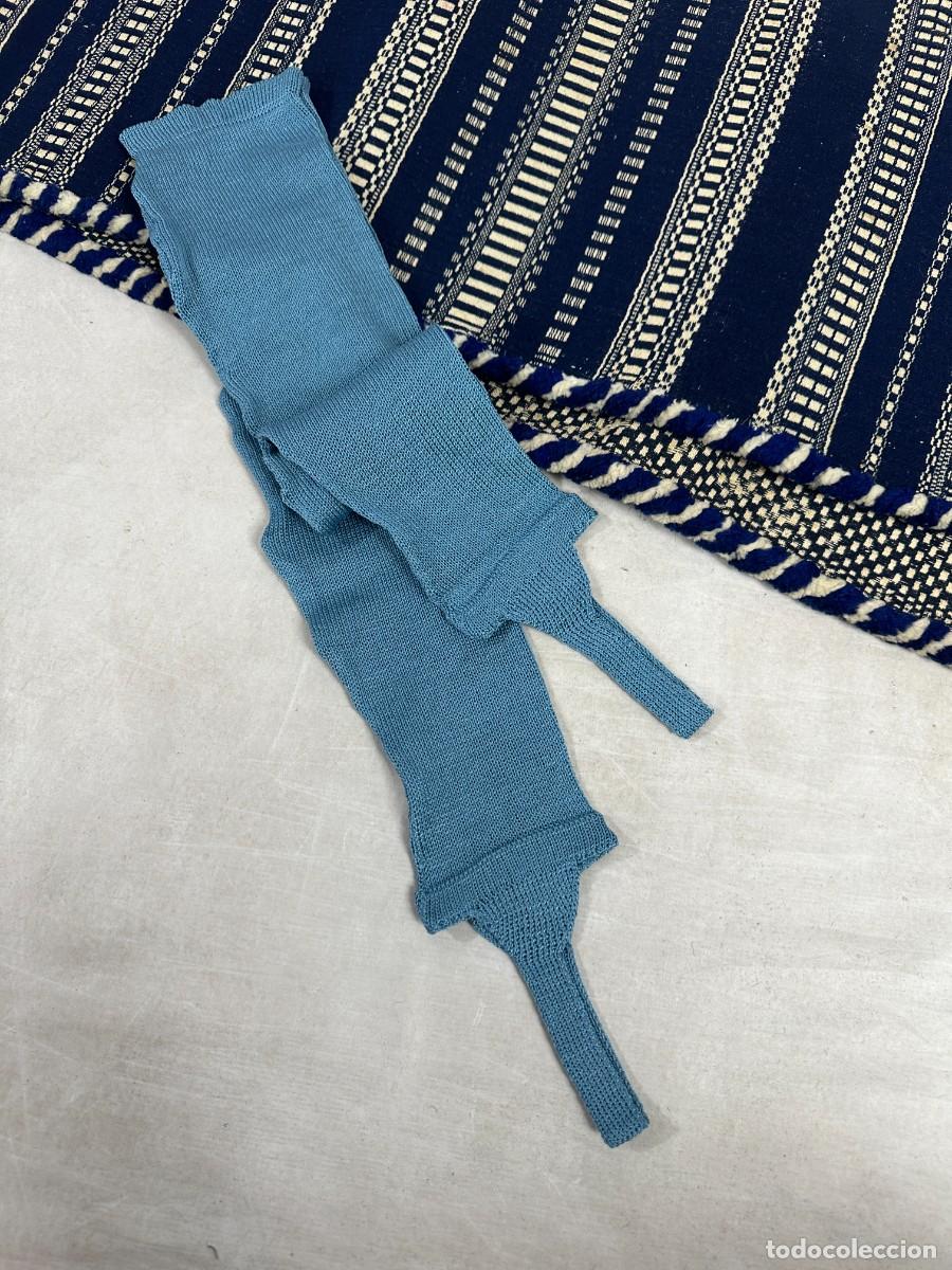 Antig&uuml;edades: Medias de estribo azules - Foto 1
