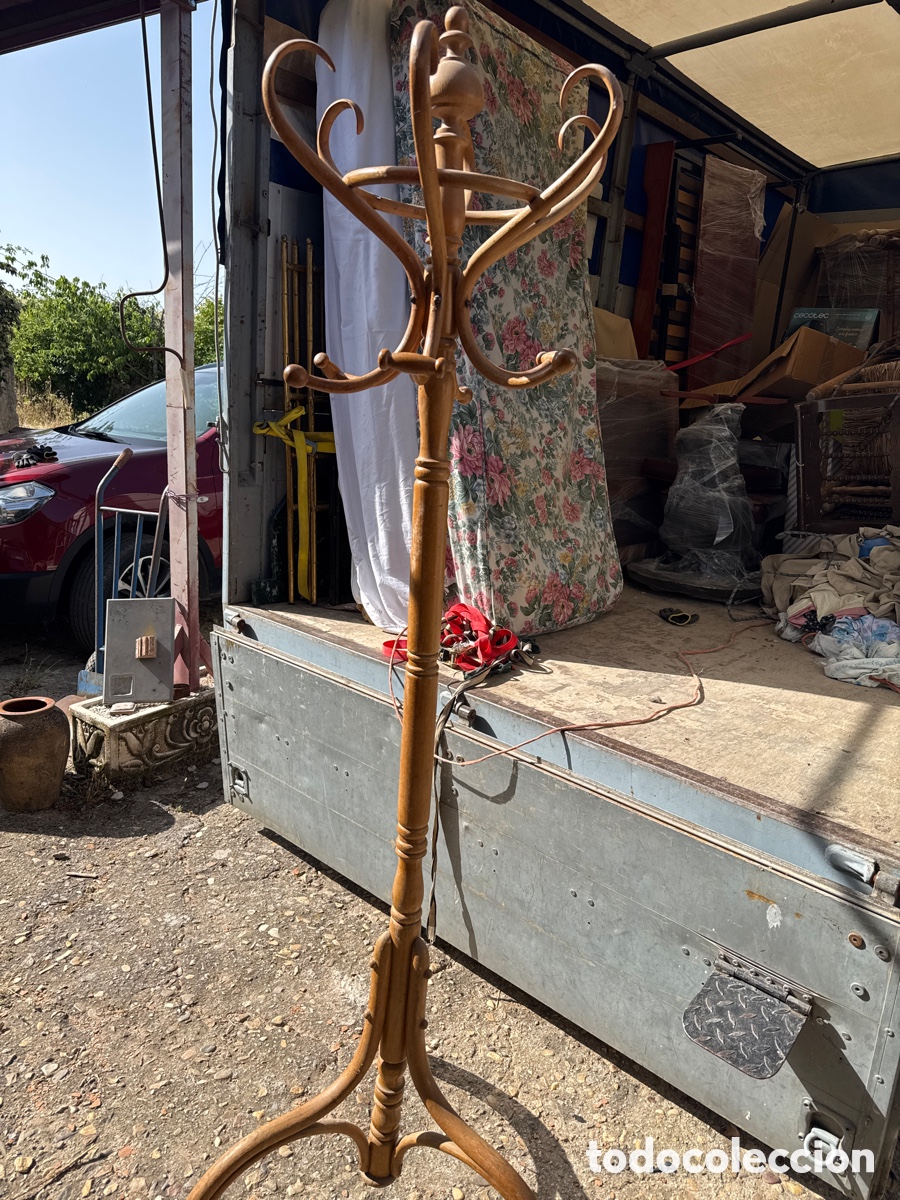 Antig&uuml;edades: Perchero Thonet en buen estado - Foto 1