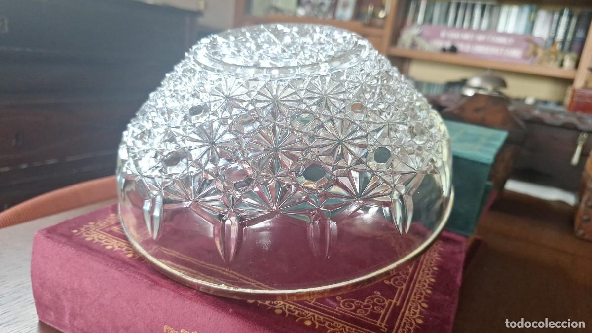 Antig&uuml;edades: Gran Centro de Mesa en Cristal Tallado con borde de Plata - Foto 4