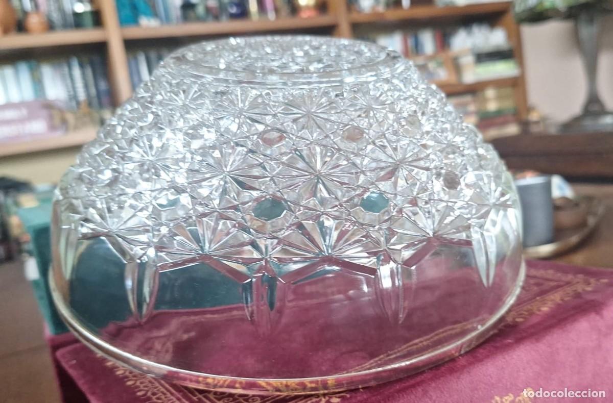 Antig&uuml;edades: Gran Centro de Mesa en Cristal Tallado con borde de Plata - Foto 5