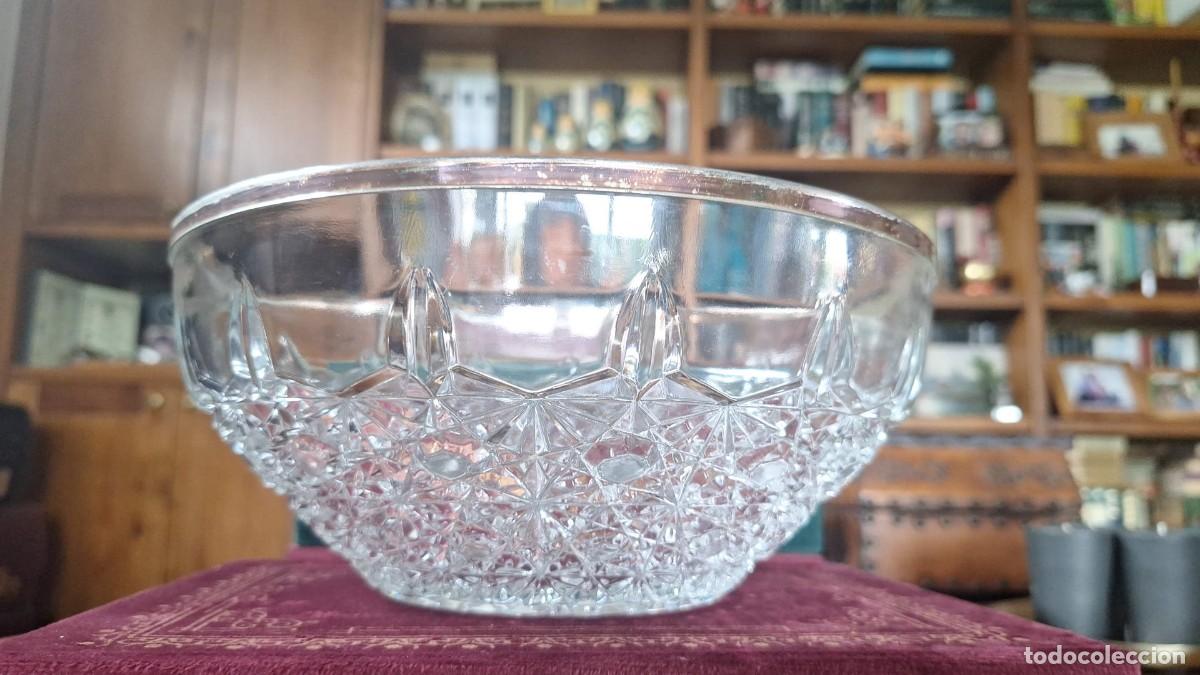 Antig&uuml;edades: Gran Centro de Mesa en Cristal Tallado con borde de Plata - Foto 6
