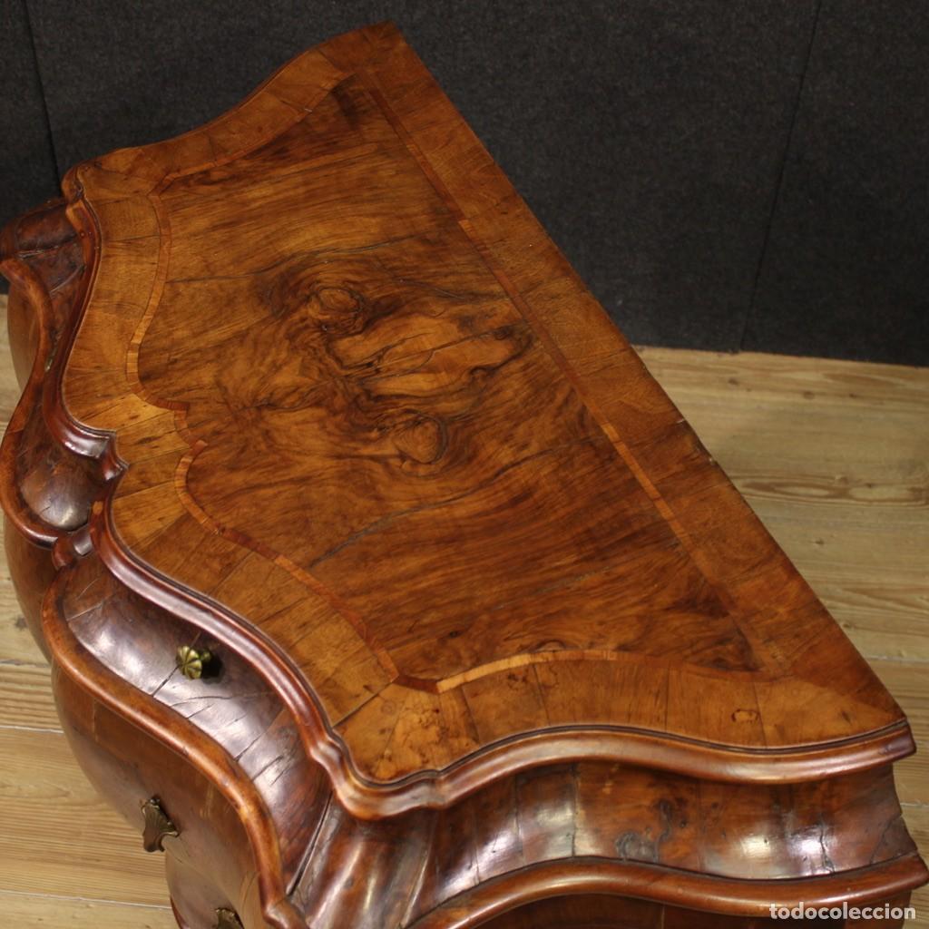 Antig&uuml;edades: C&oacute;moda veneciana de madera del siglo XX - Foto 9