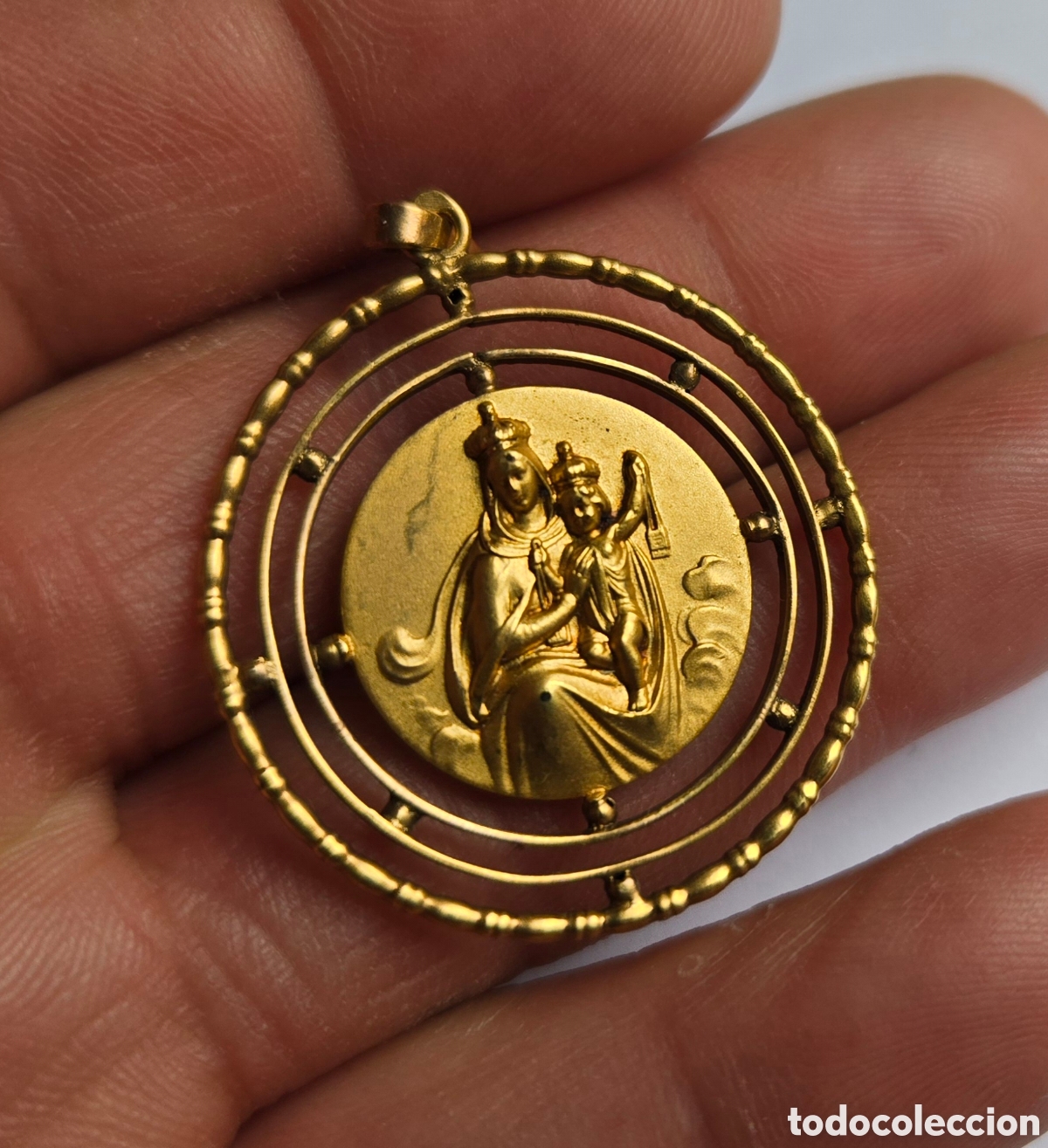 Antig&uuml;edades: MEDALLA VIRGEN DEL CARMEN, DORADA - Foto 1