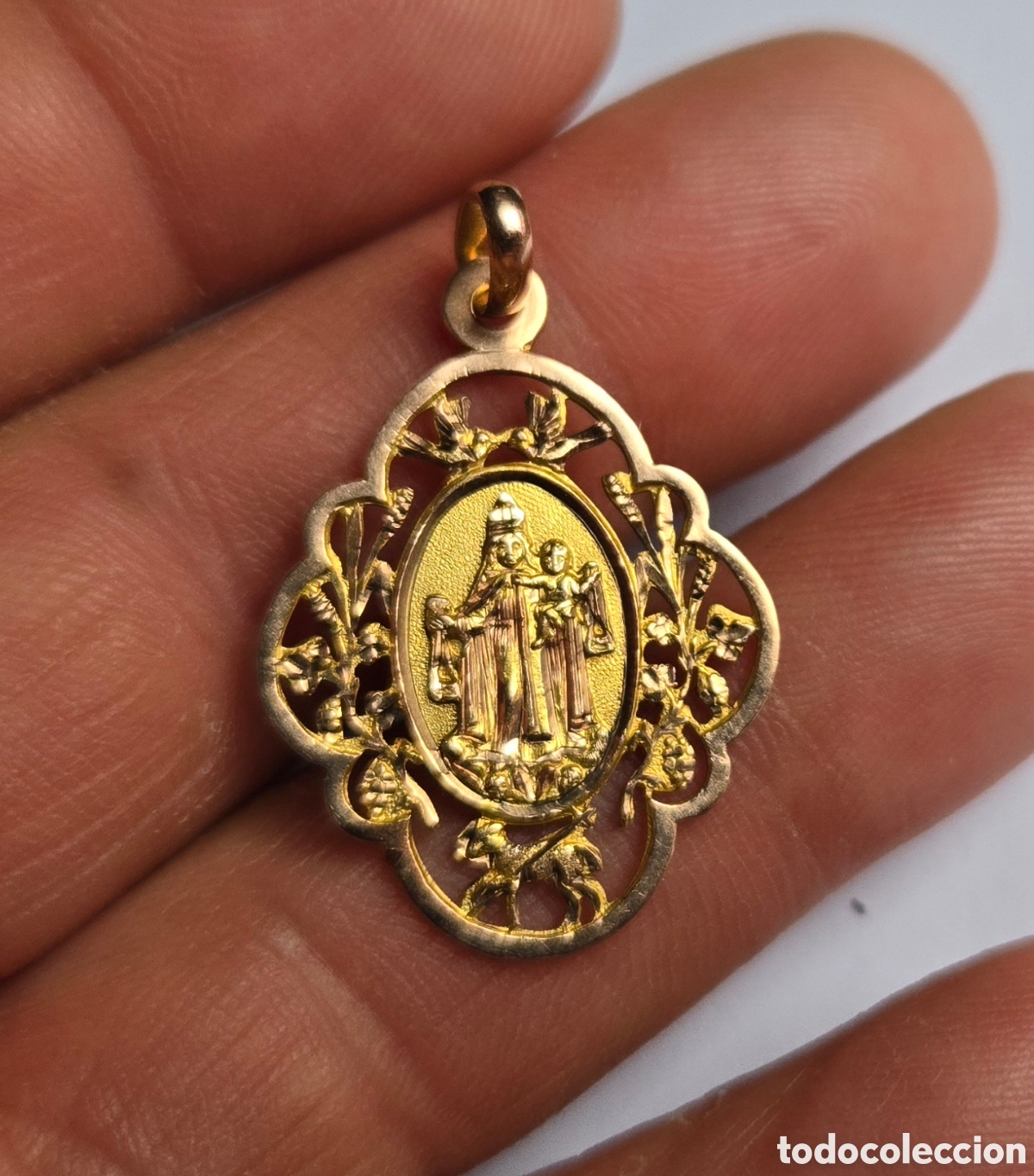 Antig&uuml;edades: MEDALLA VIRGEN DEL CARMEN, DORADA - Foto 1