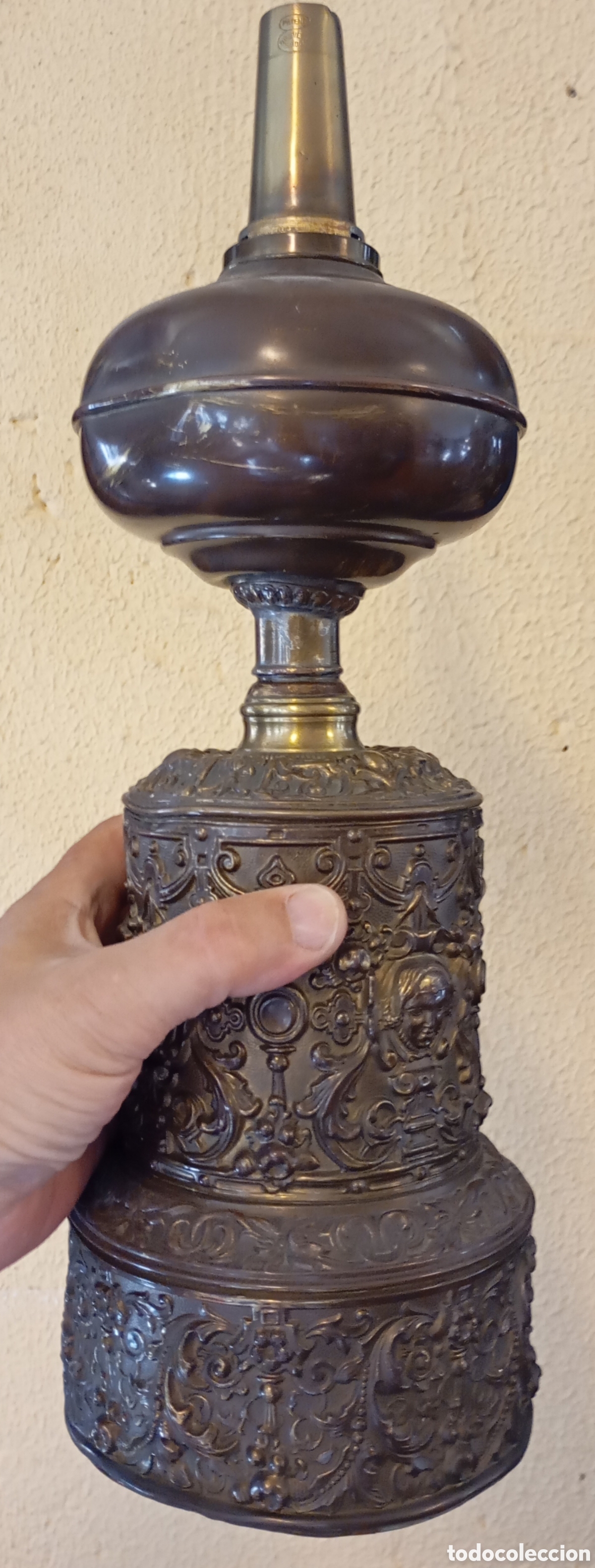 Antig&uuml;edades: Muy antiguo quinqu&eacute; decorativo de metal