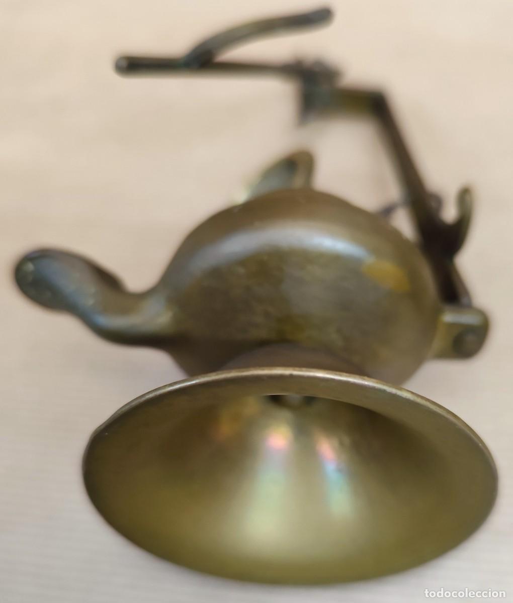 Antig&uuml;edades: L&aacute;mpara de aceite en bronce - Foto 11