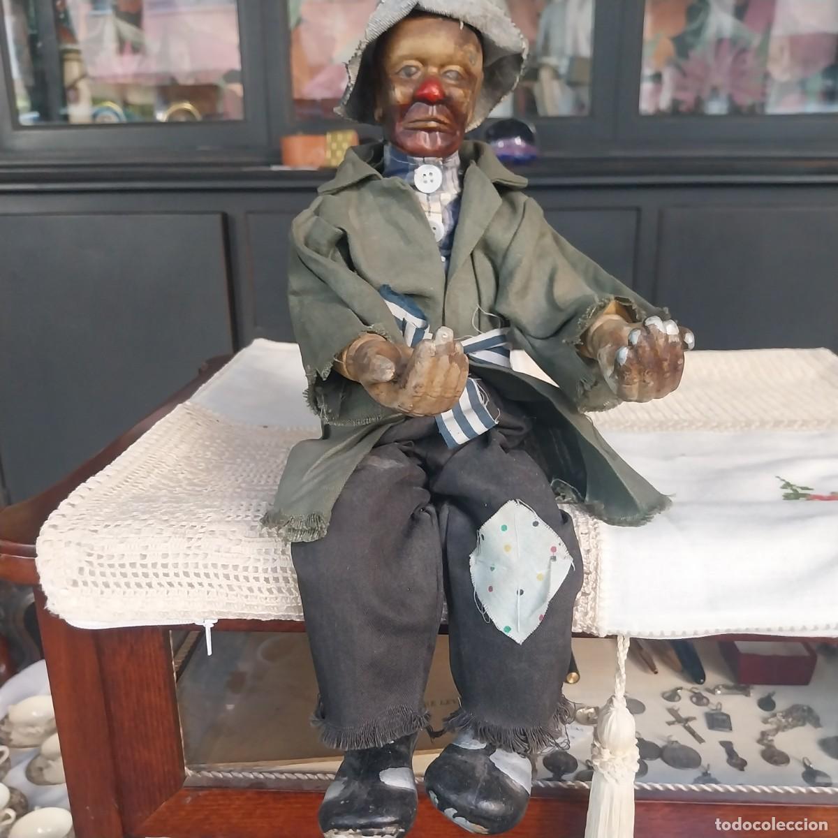 Antiques: Bonita figura de bonito payaso mendigo de porcelana