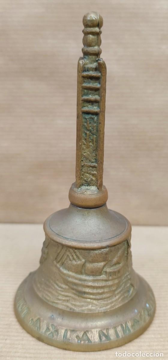 Antig&uuml;edades: Campanilla de bronce siglo XX - Foto 2