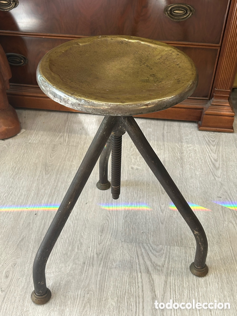 Antig&uuml;edades: Taburete industria base de bronce - Foto 1