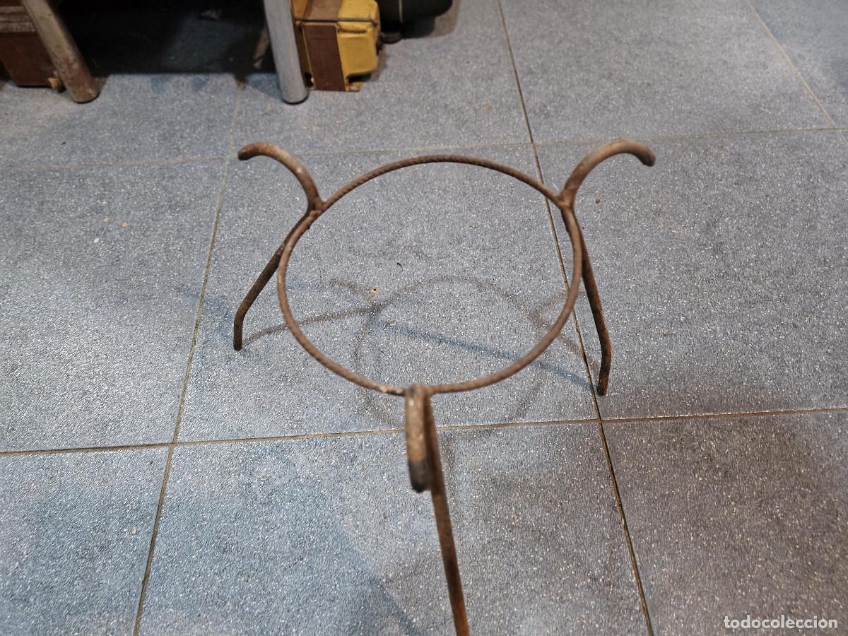 Antig&uuml;edades: macetero de hierro para macetas - Foto 2