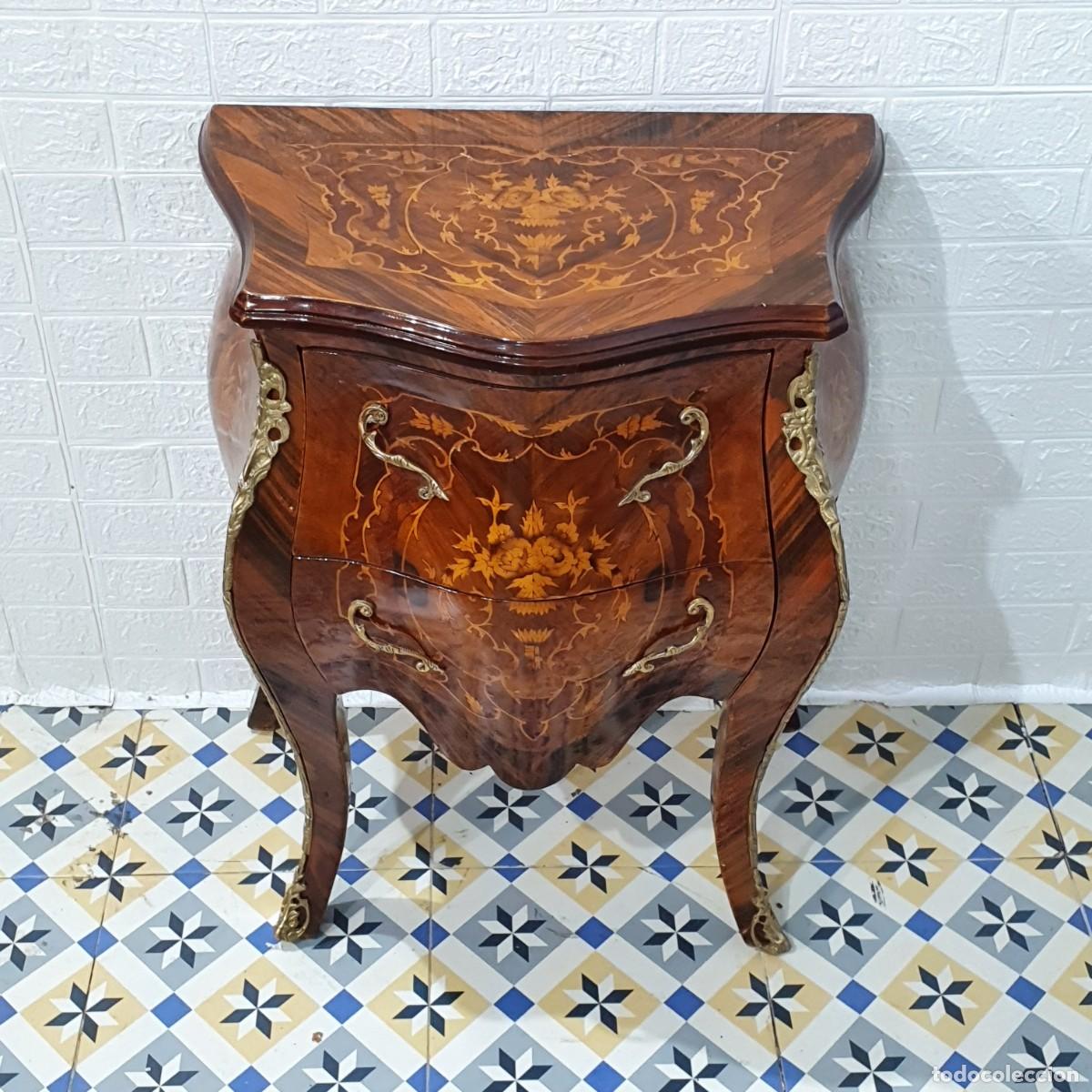 Antig&uuml;edades: C&oacute;moda marqueter&iacute;a y bronce estilo Luis XV - Foto 3