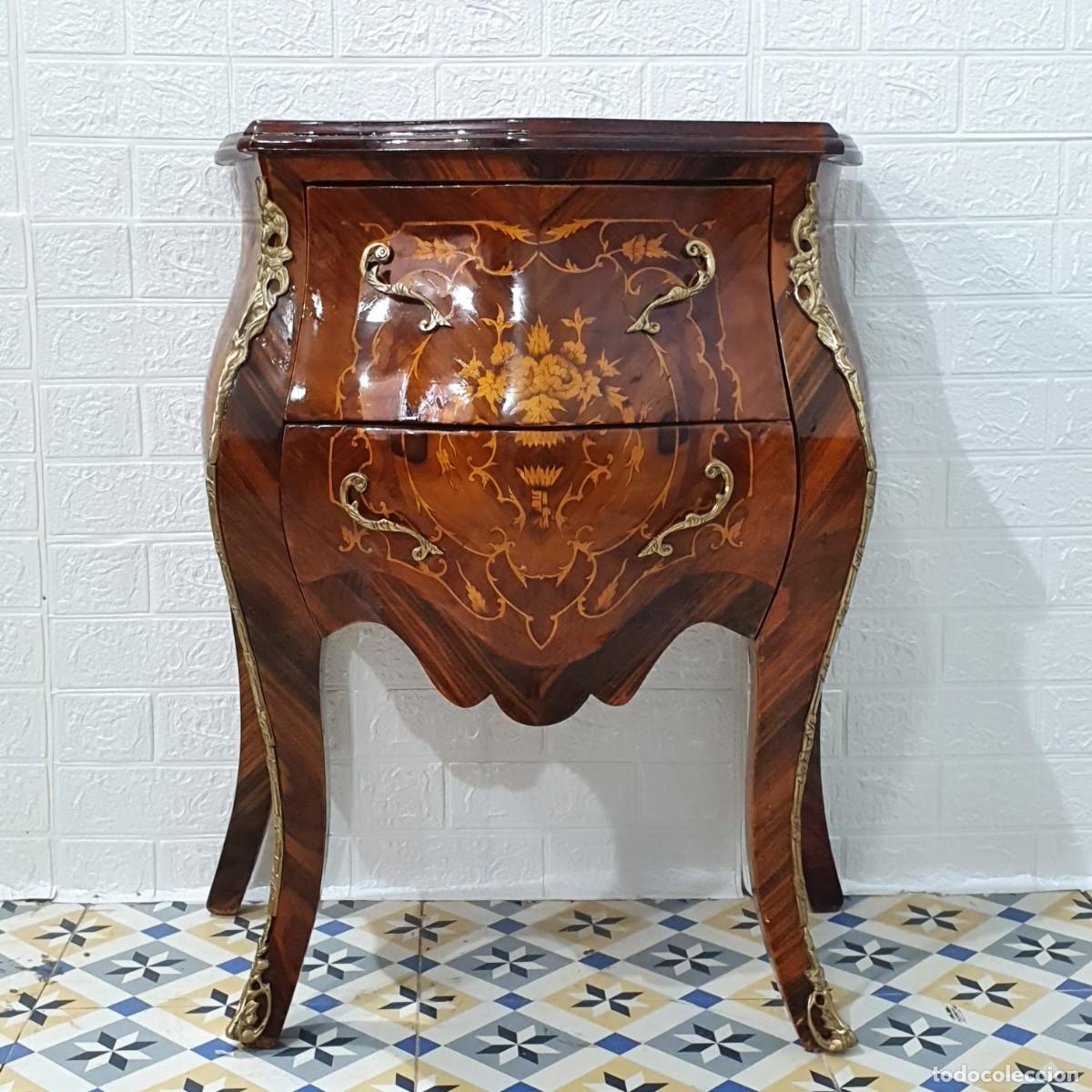 Antig&uuml;edades: C&oacute;moda marqueter&iacute;a y bronce estilo Luis XV - Foto 4