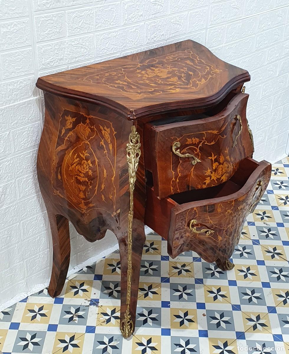Antig&uuml;edades: C&oacute;moda marqueter&iacute;a y bronce estilo Luis XV - Foto 6