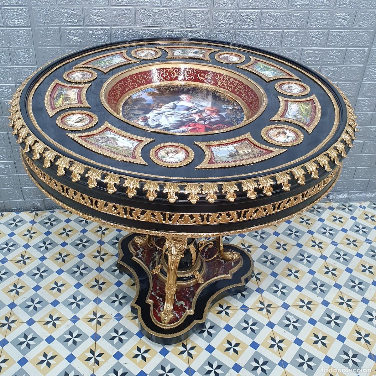 Antig&uuml;edades: Mesa estilo barroco pintada a mano con relieves en bronce - Foto 6