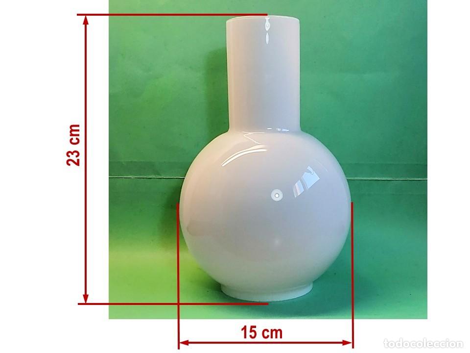 Antig&uuml;edades: CRISTAL QUINQU&Eacute; DE OPALINA BLANCA - Foto 1