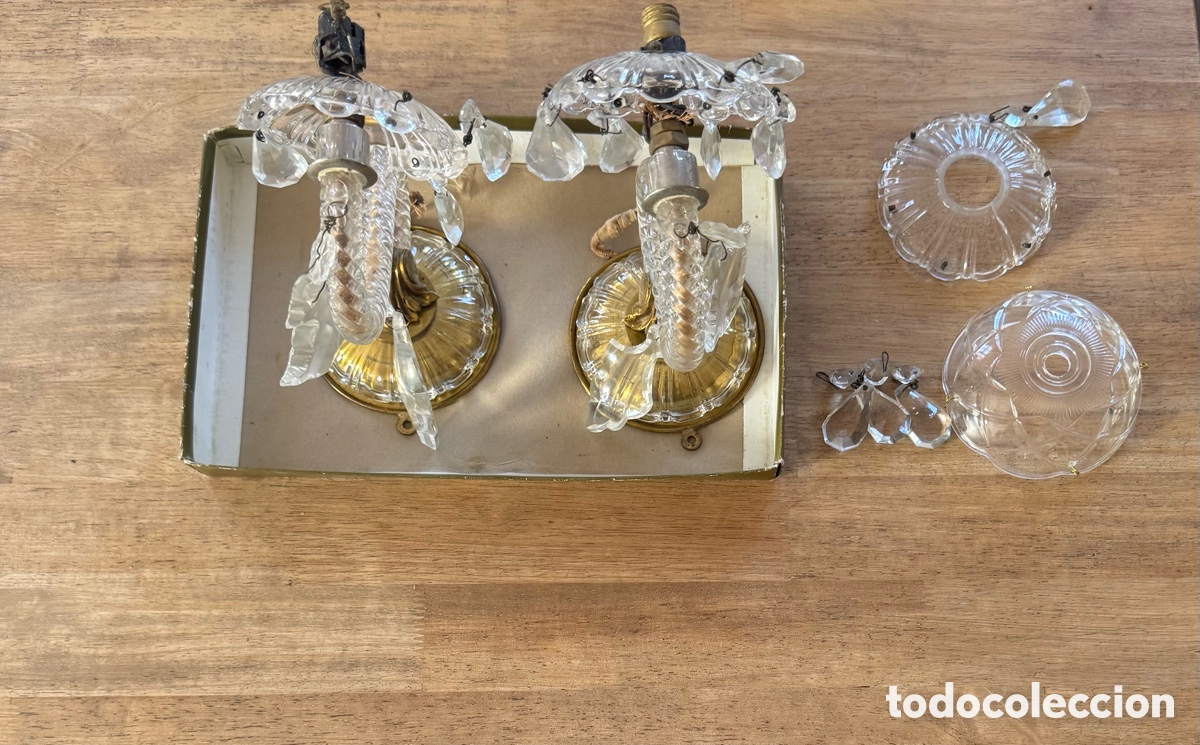 Antig&uuml;edades: Apliques antiguos de cristal - Foto 1