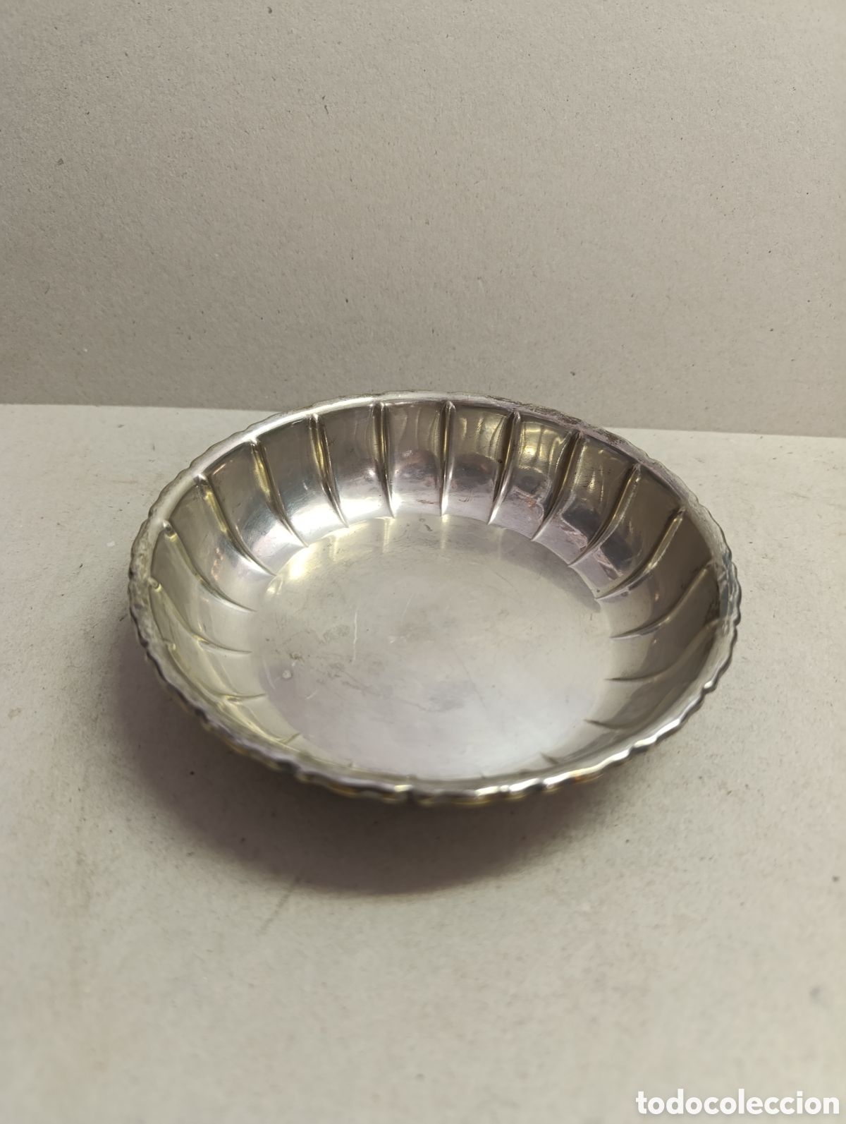 Antig&uuml;edades: PLATO O PLATILLO DE METAL. - Foto 1